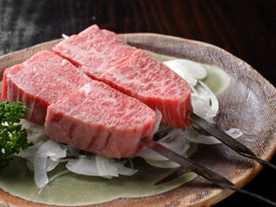 卸直営だから提供できる新鮮な肉