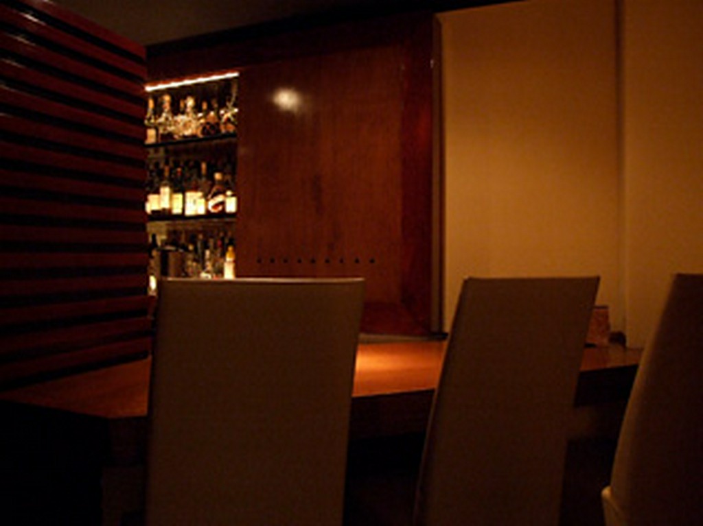 個室風のカウンター席もございます。