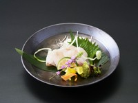 透き通るような身に繊細な甘みと、奥深い旨みが凝縮されています。