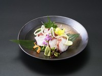 程よい歯ごたえと、口の中に広がる上品な磯の香りが食欲をそそります。