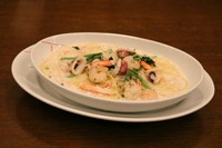 魚介のうま味が詰まったコクのあるスープです。
寒い日はあつあつのスープパスタは如何ですか～
