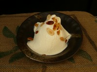 温かいサツマイモのペーストを冷たいバニラアイスで包みました！