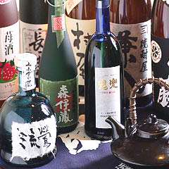 本格焼酎やフルーツのリキュールが揃っています