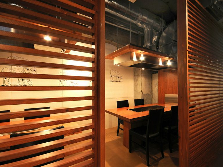 グループでのお集まりにもお薦めの広々とした半個室席。