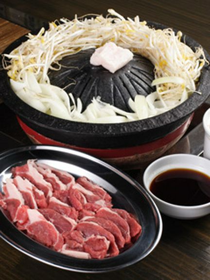 自家製ダレとクセが無く柔らかい生ラム肉の相性は抜群