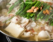 京味噌ベースに、九州の麦みそを合わせ
甘みの中にコクを加えます。