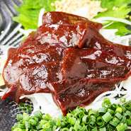 赤身の中でも、特に人気の部位！
柔らかく旨味が濃縮されたお肉です。
レア～ミディアムレアがオススメです。