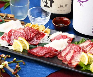 鮮度と産地にこだわった『馬刺し盛り合わせ』