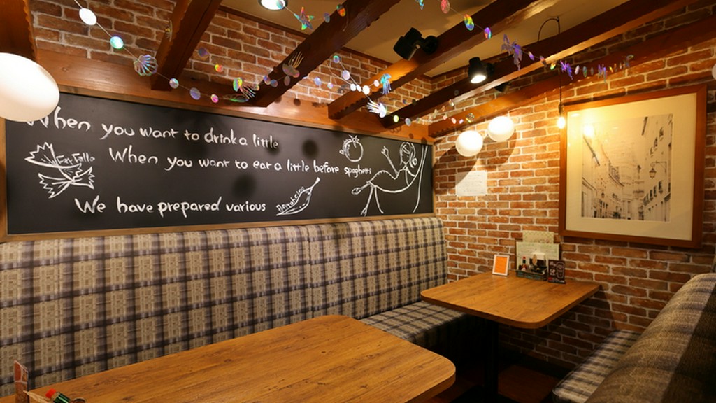 洗練された温もりのある空間が、素敵なひとときを約束