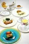 旬の素材の香りを贅沢にとじこめてお届けする東洋軒一番の人気コース