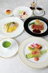 旬の素材の香りを贅沢にとじこめてお届けする東洋軒一番の人気コース
