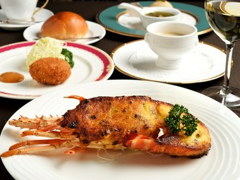 人気のイセ海老の風味焼きをメインに…