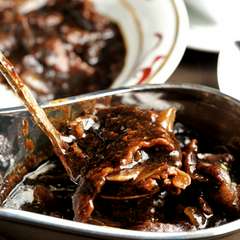 地元では、東洋軒といえば『ブラックカレー』と言われるほど