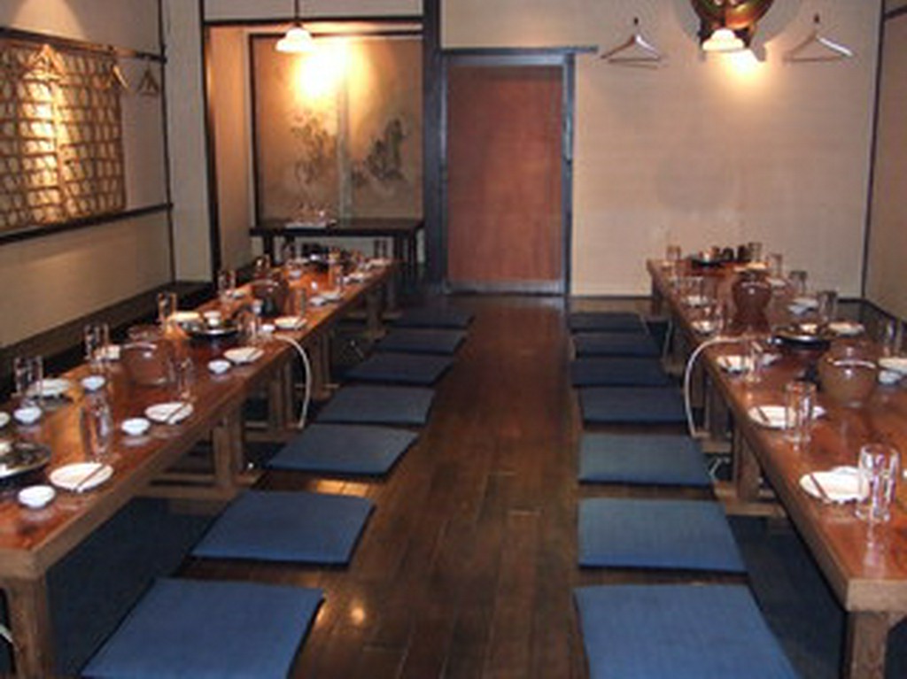 大人数でのご宴会はゆったり寛げるお座敷でどうぞ