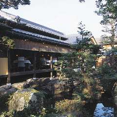 昭和初期に建てられた邸宅を改装してリニューアルオープン☆