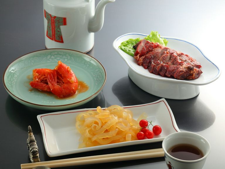 『冷菜各種（チャーシュー、くらげ、大海老の甘酢）』