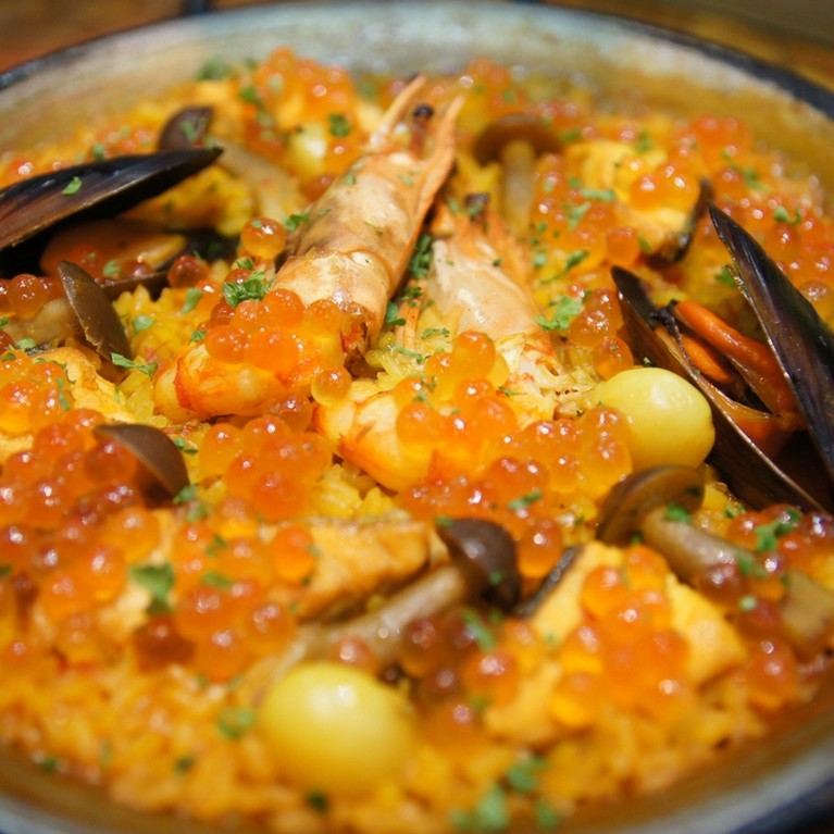 鮭とイクラのパエージャ