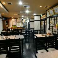 カウンター席のご用意が御座います。
自慢のホルモン鍋、夏季は一人前から承ります。
お仕事帰りに一杯いかがですか？
