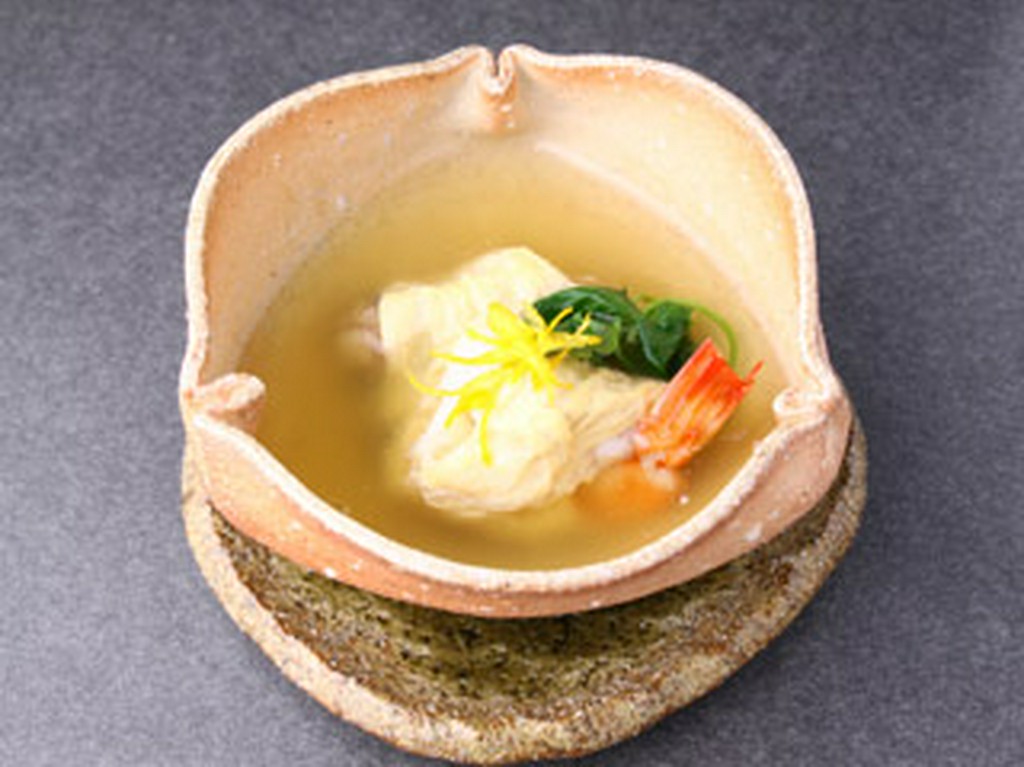 白甘鯛（ぐじ）と車海老のゆば巻き葛仕立て