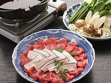 鯨鍋（皮鯨すき焼き）