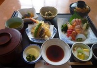 ・お造り（カツオタタキに変更できます）
・揚物
・炊合せ
・小鉢
・ご飯
・汁物
・香物