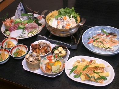 忘新年会のご予約も承り中!! 高知の夜を「 旬家 おひざもと」でお楽しみ下さいませ。