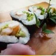 ・ねぎとろ巻 650円
・うなぎ巻 650円
・土佐巻 650円
・海老サラダ巻 650円
・海鮮巻ずし 880円