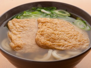定番の『きつねうどん』昭和21年の創業以来守り続ける浪速の味