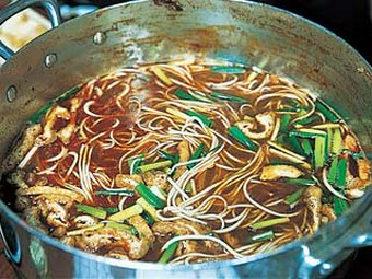 ハフハフの後は太めの半田素麺をズズイッと。