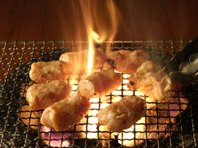 新鮮・名物！厚木シロコロホルモンを七輪でどうぞ！！