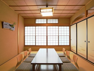 2名様から6名様まで可能な堀ごたつの個室も人気です