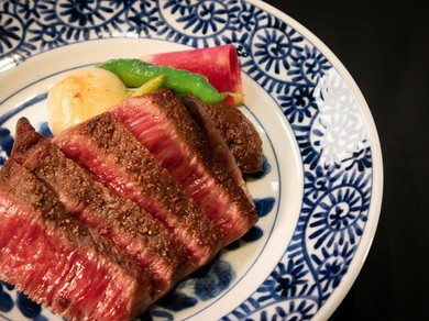 【厳選黒毛和牛コース】＜全7品＞厳選黒毛和牛や鮮魚の鉄板焼等旬の食材を堪能