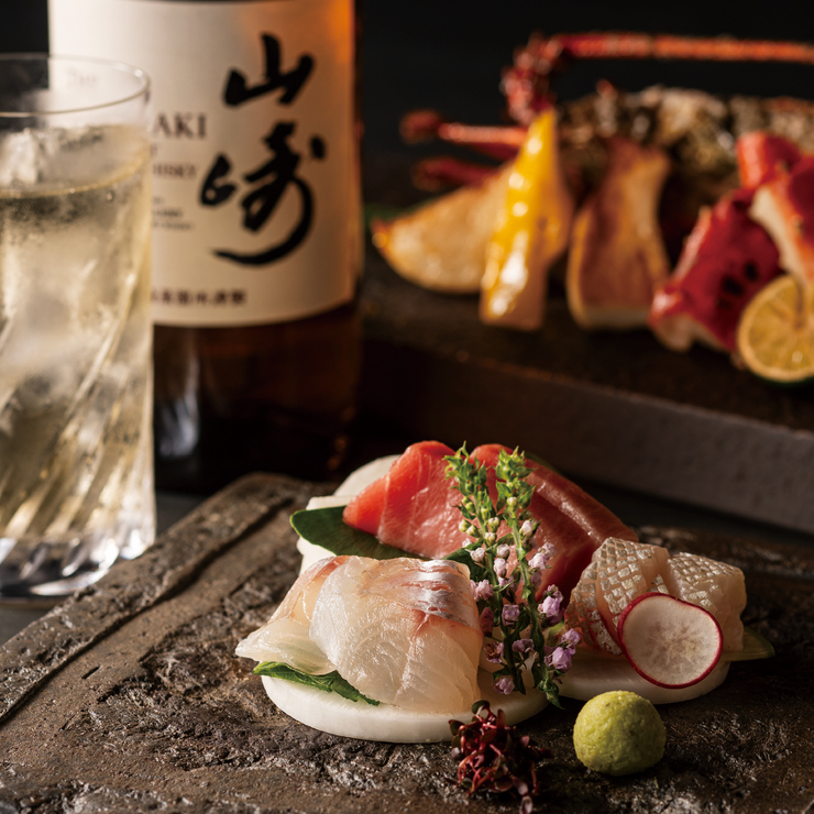 【KIWAMI】Course (8 dishes total): Luxurious seafood including spiny lobster and Japanese Black Wagyu Chateaubriand teppanyaki. Reservation required 3 days in advance.