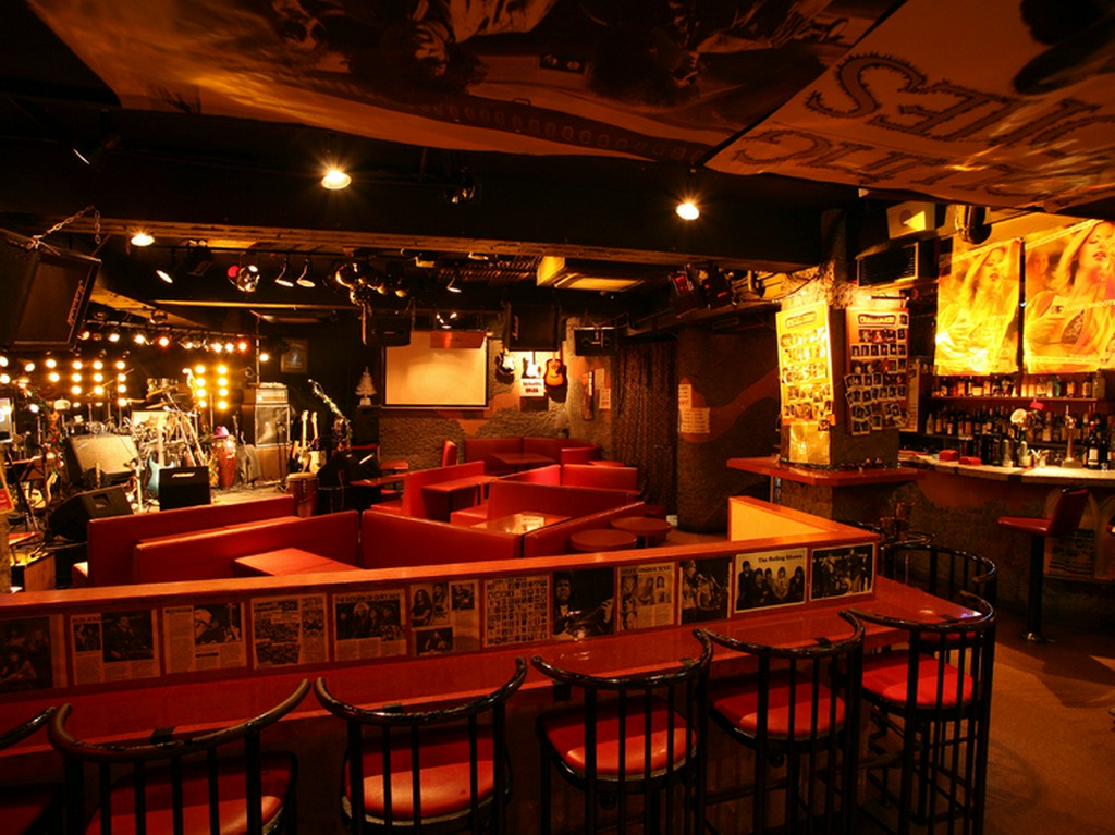 懐かしいライブハウスの空気がここにある。