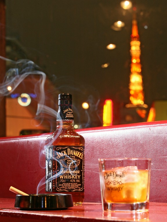 窓の向こうには東京タワーも見える。