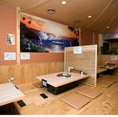 海辺をイメージした店内