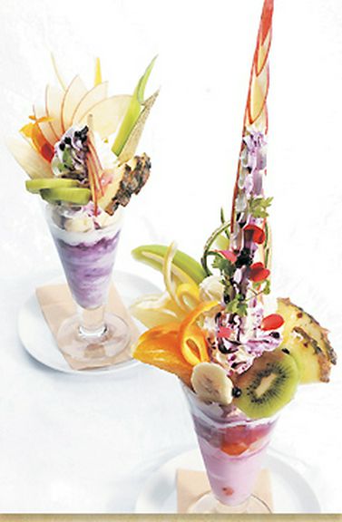 豪華なパフェがいっぱい