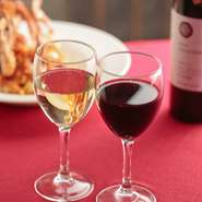 塩尻・松本・安曇野産のワインを赤・白各10種類ご用意しております。