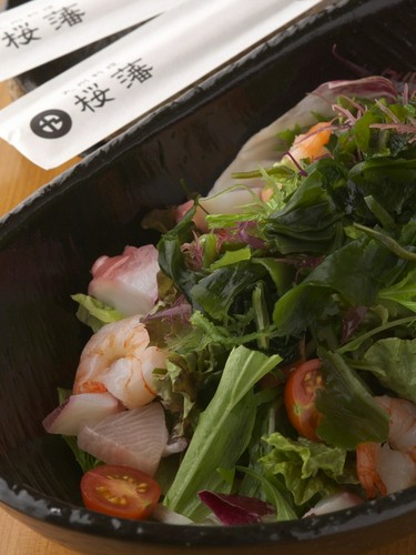 魚貝と海草のサラダ　桜藩ドレッシング