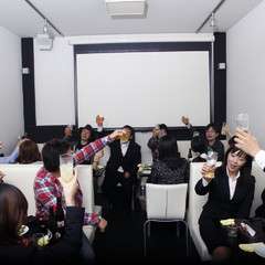 今宵を演出するのはお客様…☆カクテルとクラシックな忘年会♪