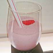 季節のフルーツを使った美味しいカクテル。
ノンアルコールでメニューに載っていないものでも、ご希望やその日の気分に合わせてお作りします。

お気軽にお声がけください。