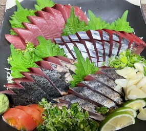 生カツオの刺身