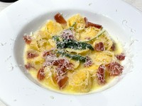 Pear and Gorgonzola Cheese Ravioli "Tortellini" with Prosciutto Butter Sauce