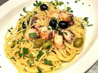 Spaghetti “Otaru” octopus with garlic oil