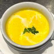 ■秋の一例
・イタリア産栗のスープ
・北海道産かぼちゃのスープ
・トスカーナ風 野菜と豆のスープ
