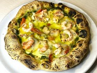 Genovese pizza with sweet shrimp from Mashike