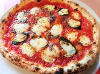 Napoli (oregano, anchovies, Basil)