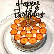 12センチホール(2～4人前） ￥6500
15センチホール(4～8人前）￥8500

コース料理注文の方お一人様￥1000引き
＊ご予約は3日前までにお願いいたします。
