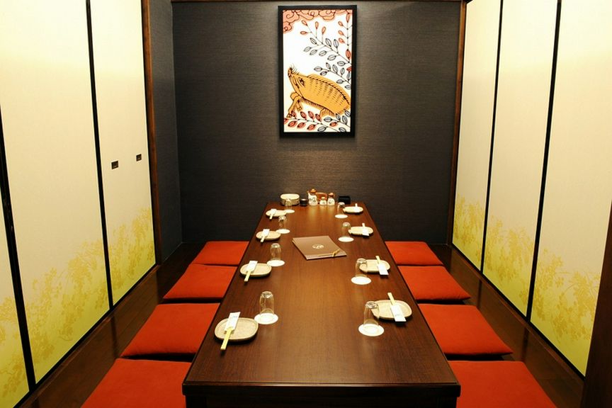 個室完備。特別なお料理・特別なお酒をご用意しております