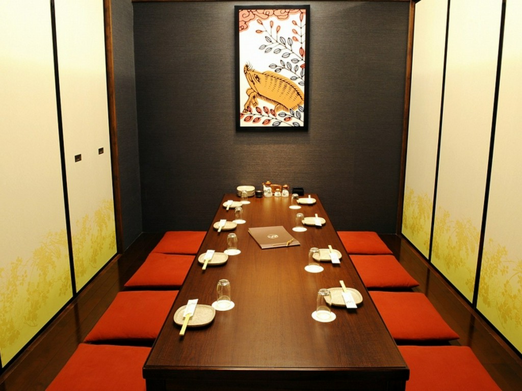個室完備。特別なお料理・特別なお酒をご用意しております